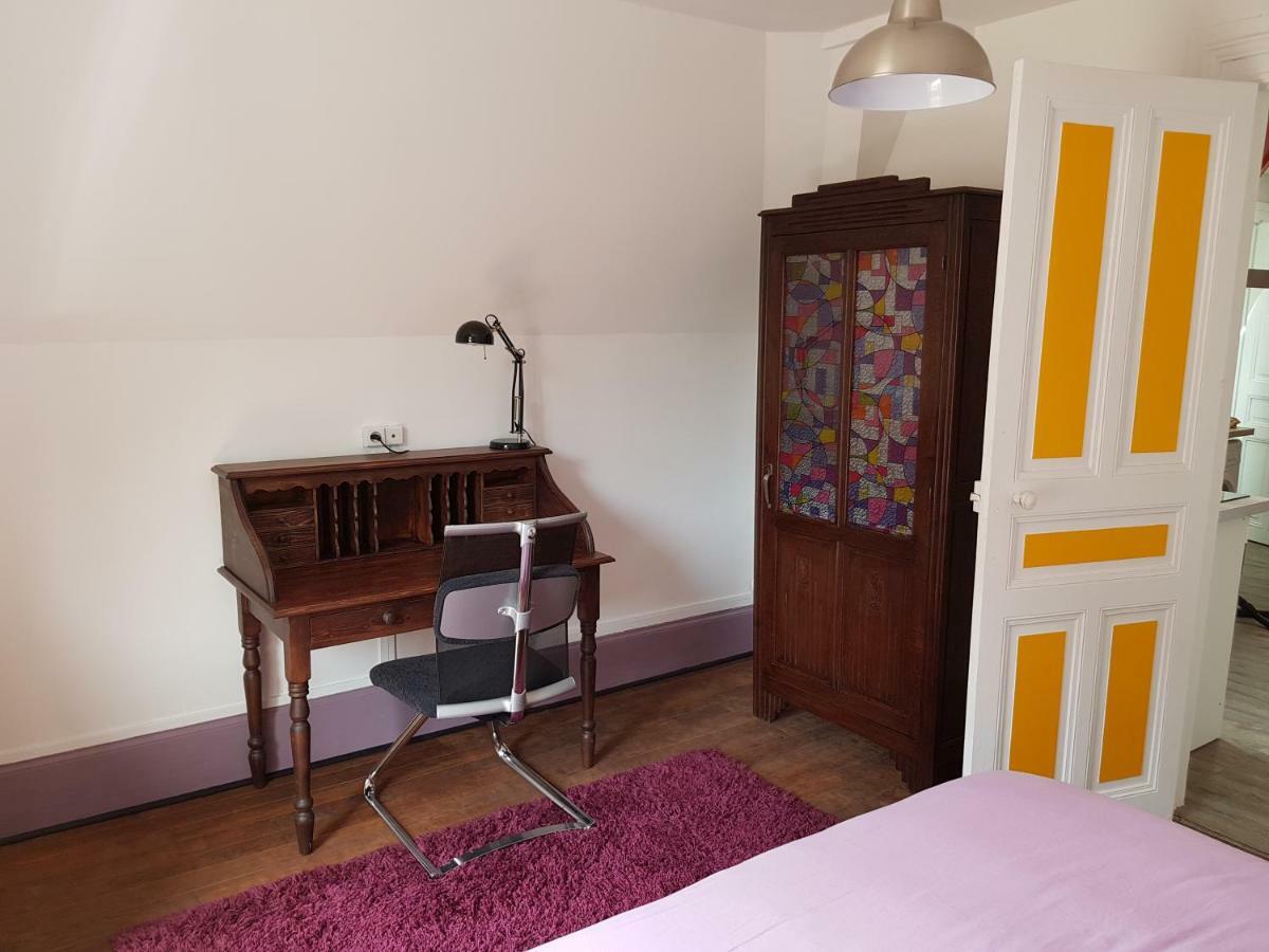 Appartement Atypique - 2 Chambres - Rue Calme Dans Centre Ville